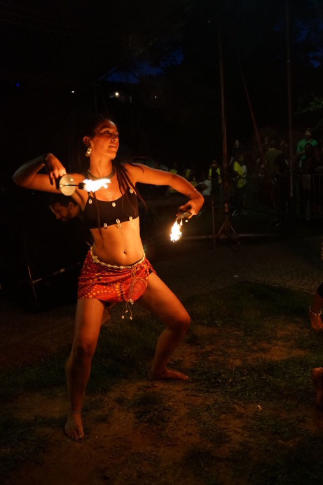 vystoupení afrického tance, african dance performance, fire dance performance